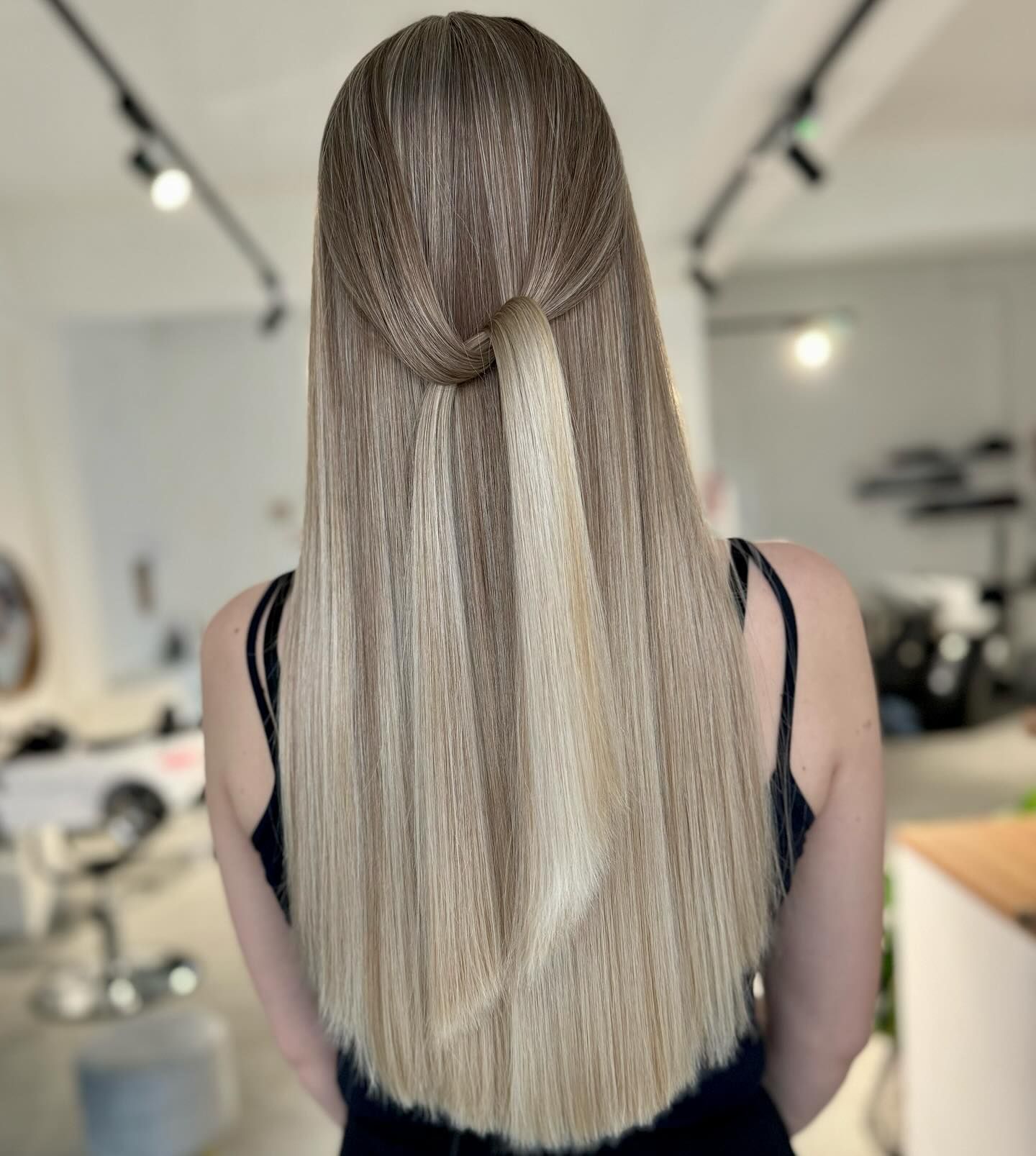 Kadeřnický salon YVE střih 1
